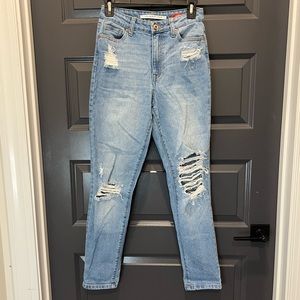 Celebrity Pink Women’s The Iconic High Rise Straight Leg Mom Jean